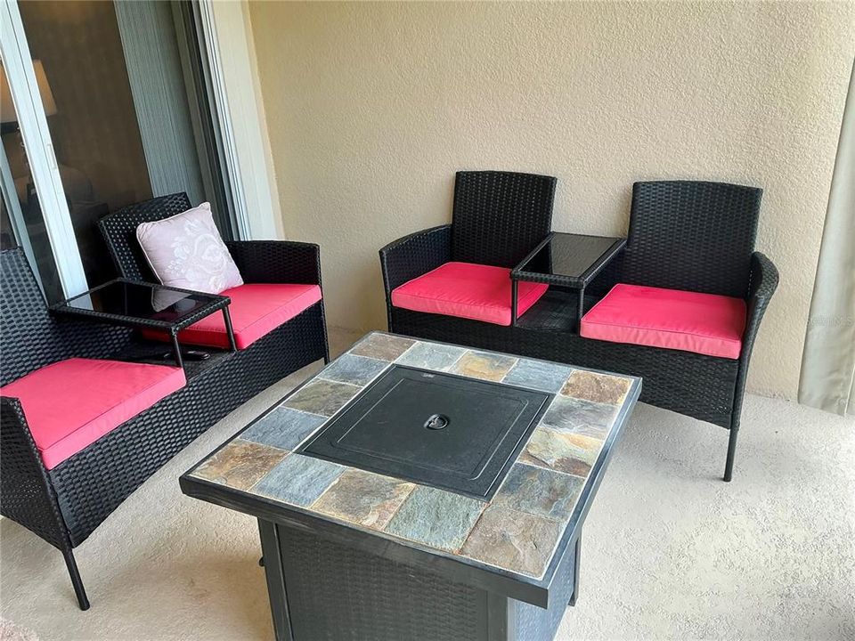 For Sale: $325,000 (3 beds, 2 baths, 1663 Square Feet)