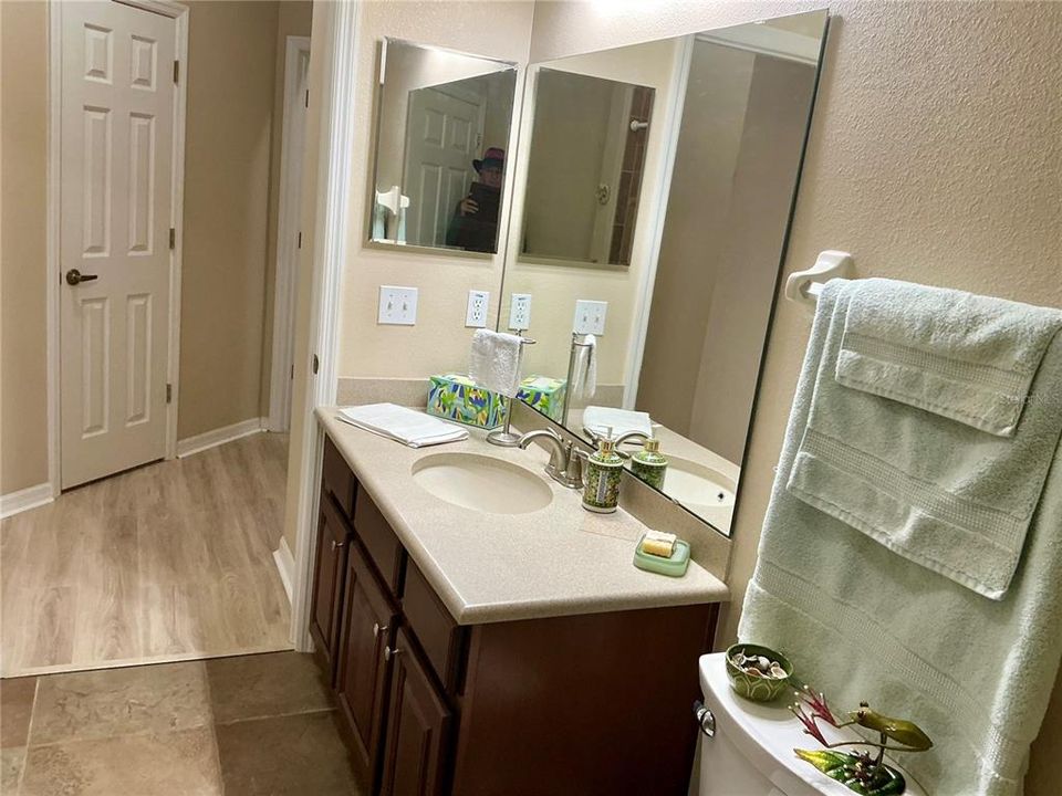 For Sale: $325,000 (3 beds, 2 baths, 1663 Square Feet)