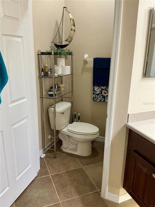 For Sale: $325,000 (3 beds, 2 baths, 1663 Square Feet)