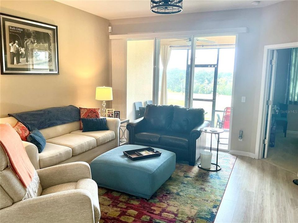 For Sale: $325,000 (3 beds, 2 baths, 1663 Square Feet)