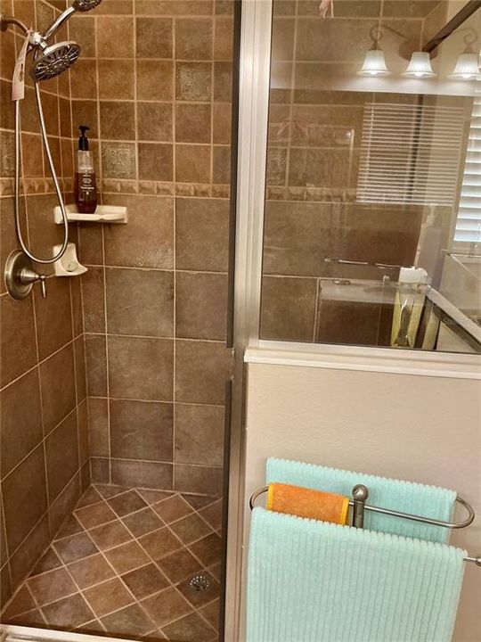 For Sale: $325,000 (3 beds, 2 baths, 1663 Square Feet)