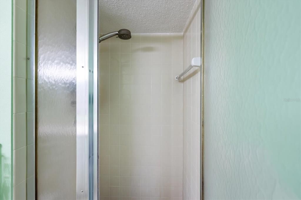 На продажу: $200,000 (2 спален, 2 ванн, 1110 Квадратных фут)