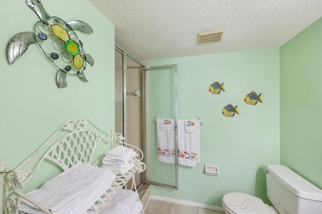 На продажу: $200,000 (2 спален, 2 ванн, 1110 Квадратных фут)