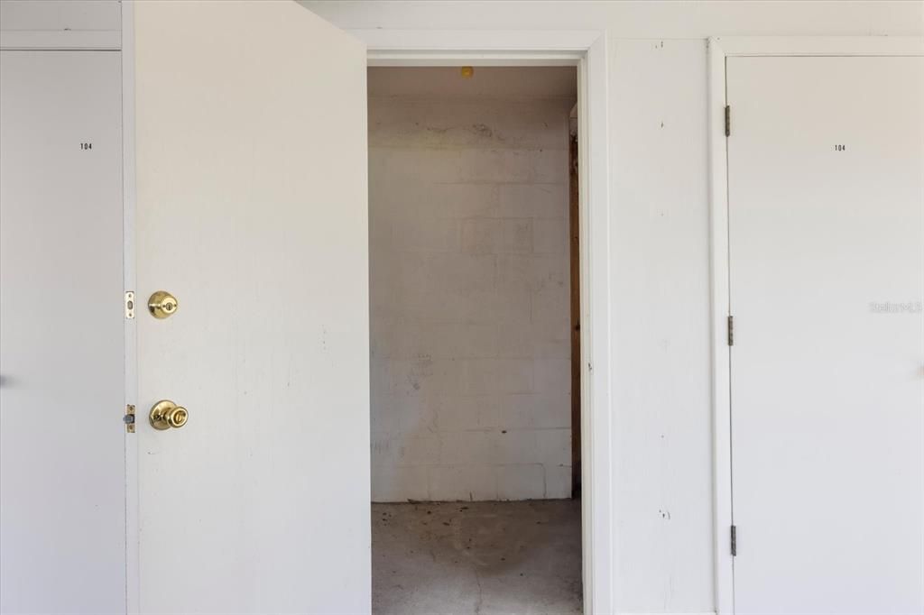 На продажу: $200,000 (2 спален, 2 ванн, 1110 Квадратных фут)