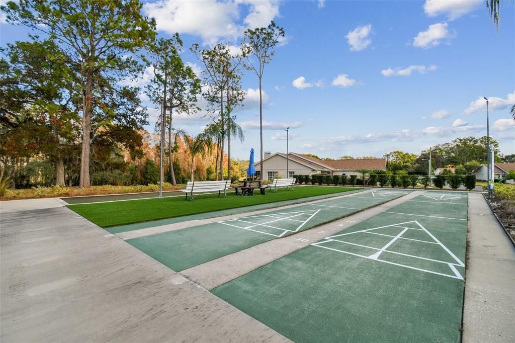 合同活跃: $299,900 (2 贝兹, 2 浴室, 1500 平方英尺)