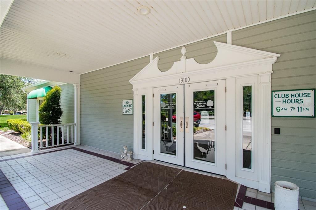 合同活跃: $299,900 (2 贝兹, 2 浴室, 1500 平方英尺)