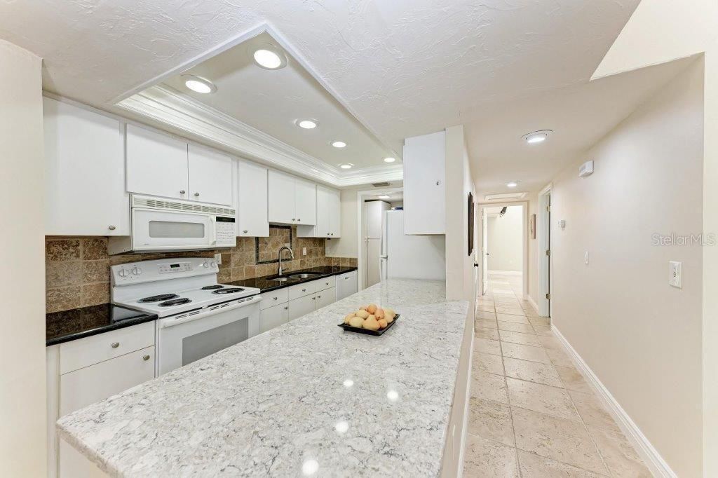 For Sale: $249,000 (2 beds, 2 baths, 1475 Square Feet)