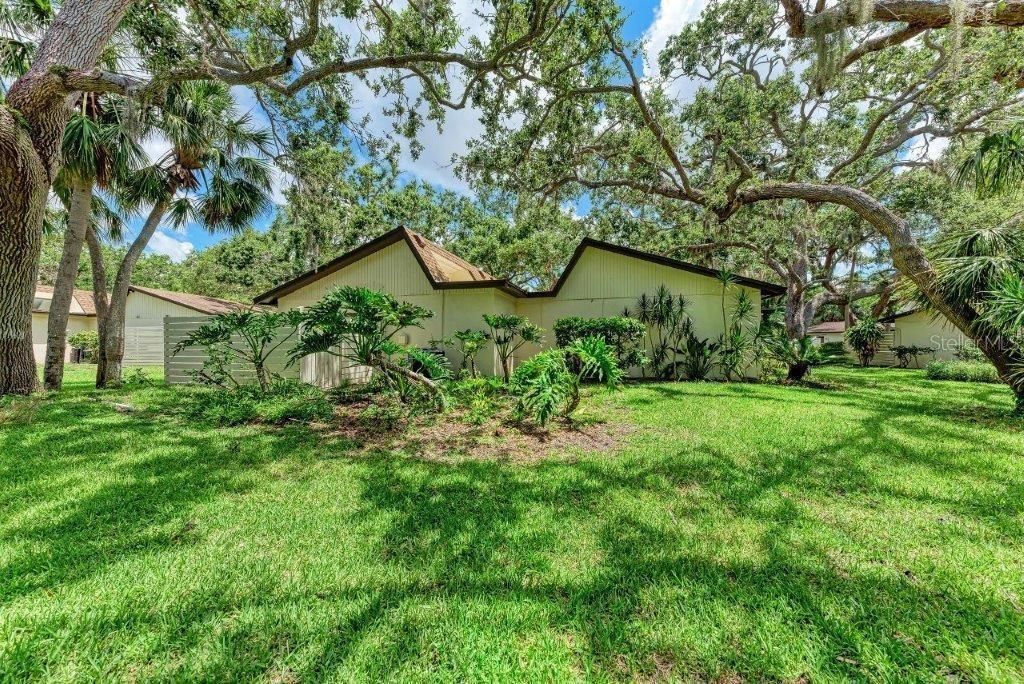 For Sale: $249,000 (2 beds, 2 baths, 1475 Square Feet)