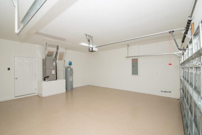 For Rent: $2,000 (4 beds, 2 baths, 1711 Square Feet)