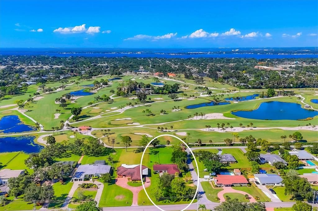 For Sale: $1,050,000 (0.77 acres)