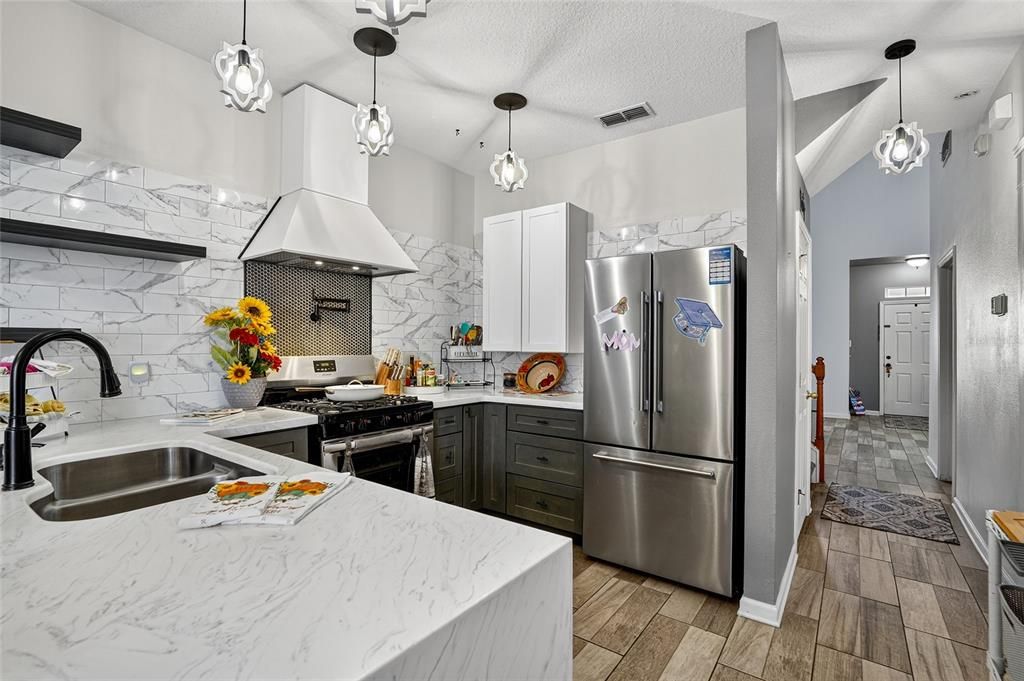 待售: $330,000 (3 贝兹, 2 浴室, 1637 平方英尺)