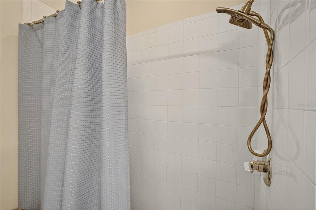 待售: $330,000 (3 贝兹, 2 浴室, 1637 平方英尺)