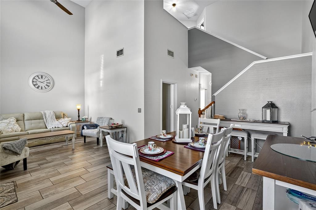 待售: $330,000 (3 贝兹, 2 浴室, 1637 平方英尺)