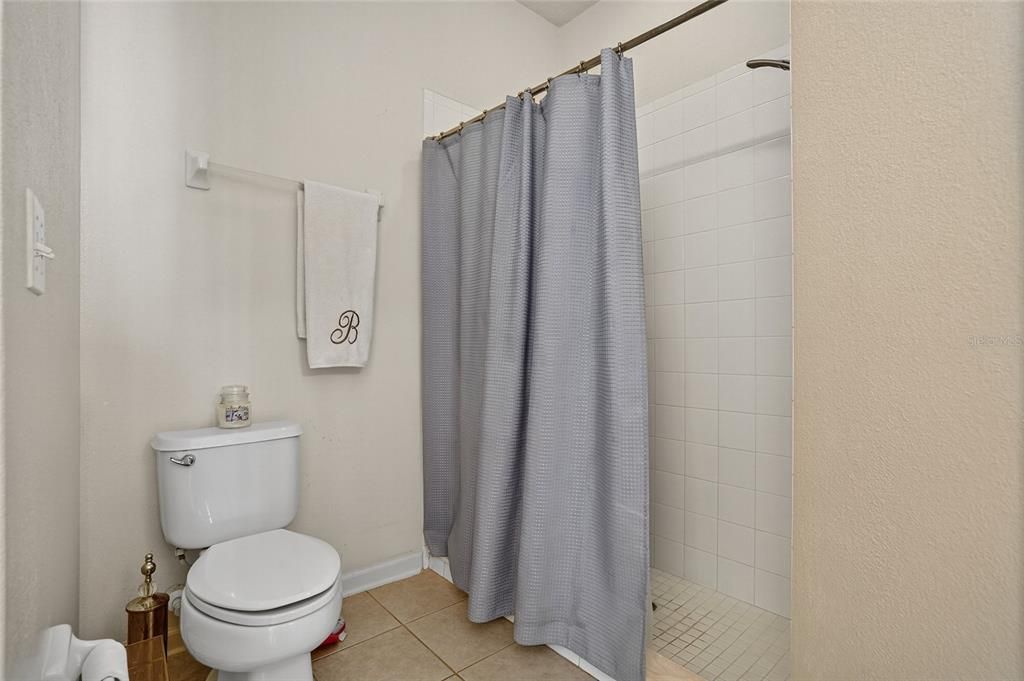 待售: $330,000 (3 贝兹, 2 浴室, 1637 平方英尺)