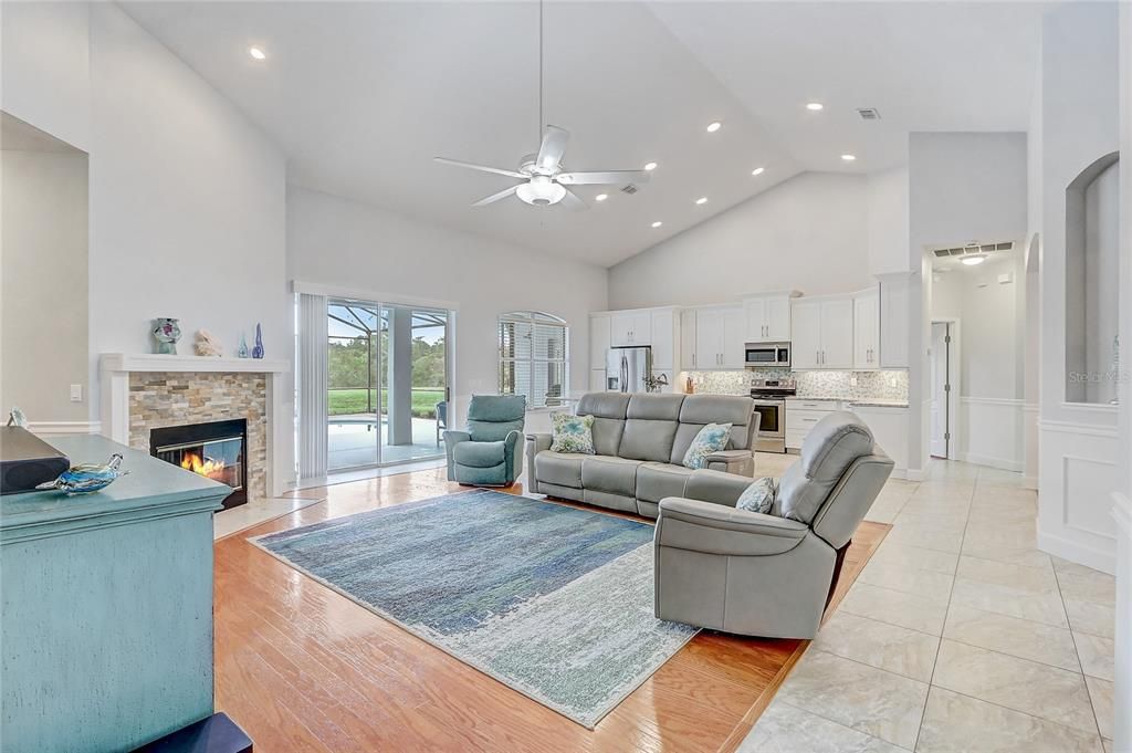 Active With Contract: $657,000 (4 beds, 3 baths, 2514 Square Feet)