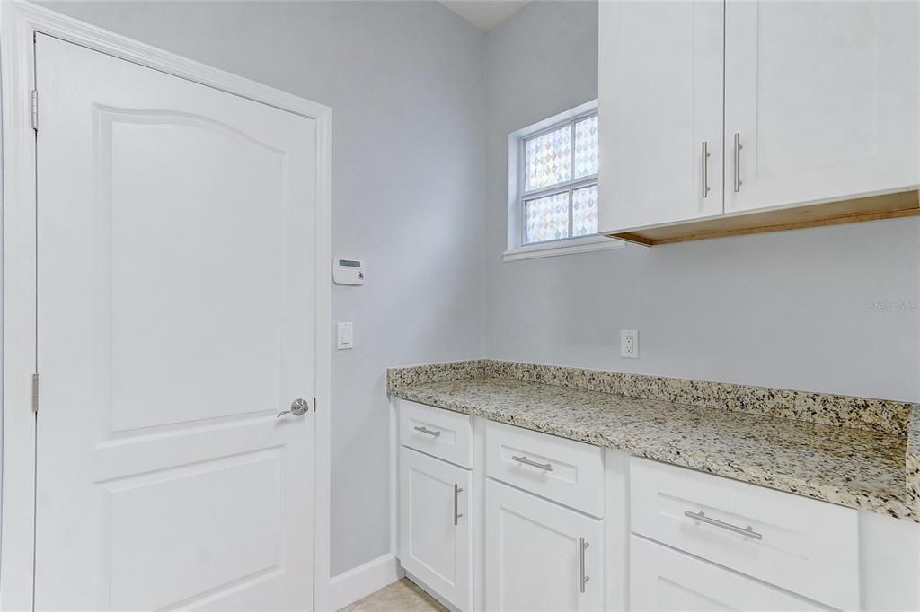 Active With Contract: $657,000 (4 beds, 3 baths, 2514 Square Feet)