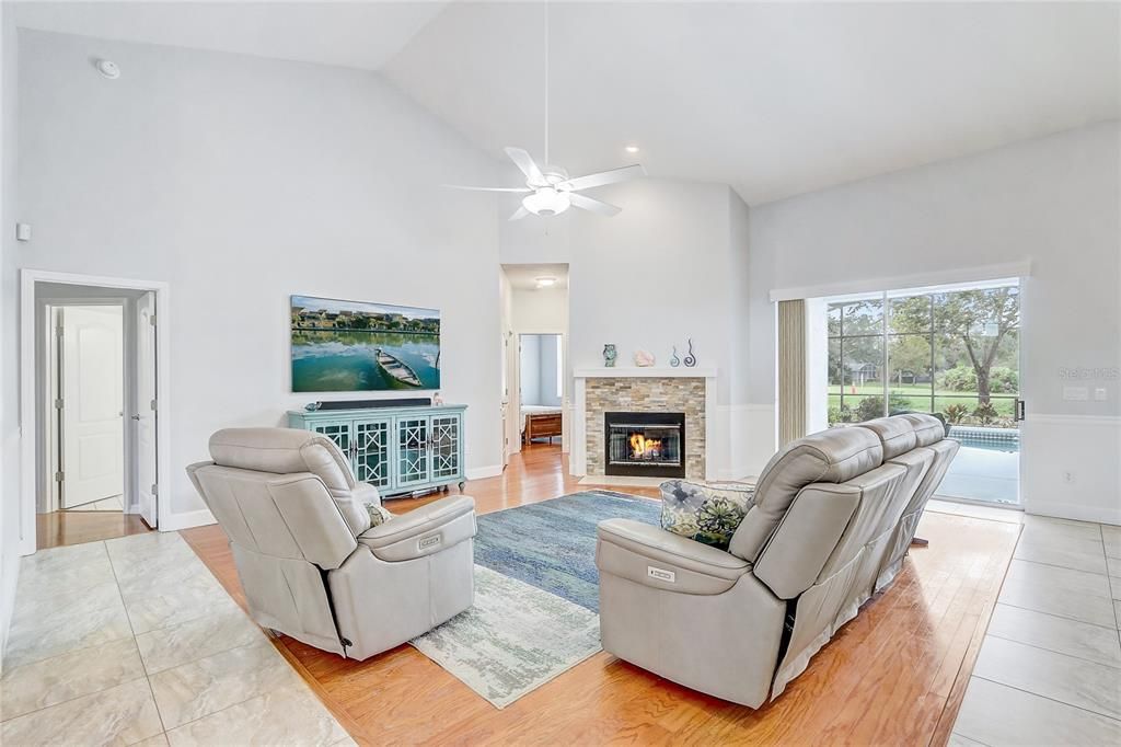 Active With Contract: $657,000 (4 beds, 3 baths, 2514 Square Feet)