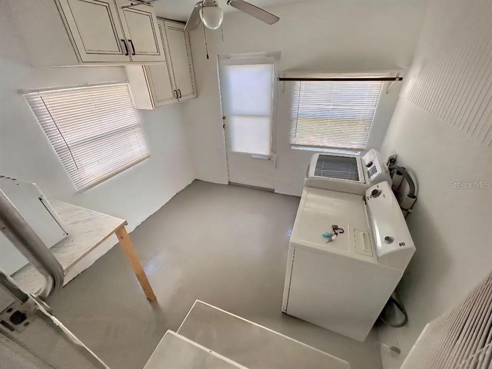 For Sale: $159,000 (2 beds, 1 baths, 770 Square Feet)