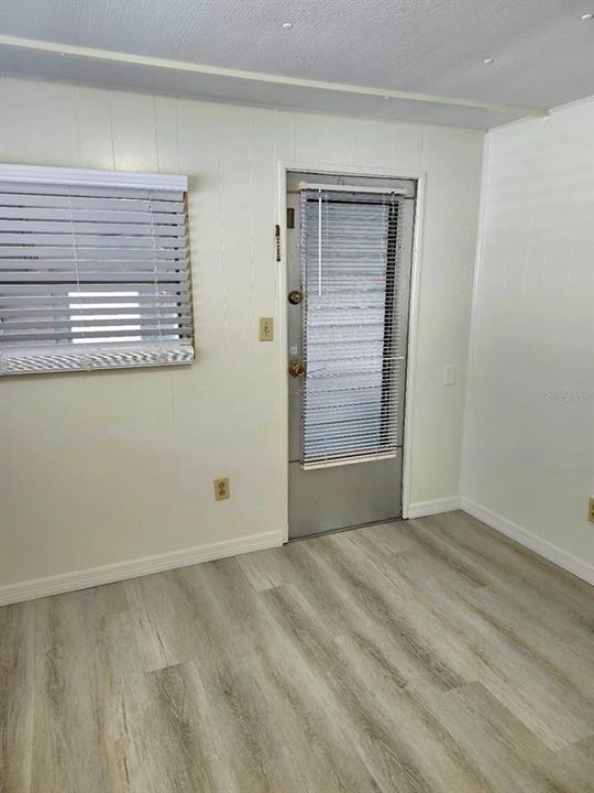 For Sale: $159,000 (2 beds, 1 baths, 770 Square Feet)