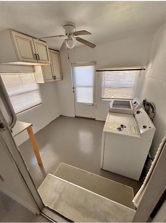 For Sale: $159,000 (2 beds, 1 baths, 770 Square Feet)