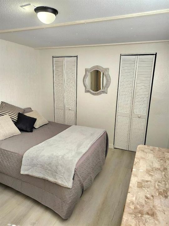 For Sale: $159,000 (2 beds, 1 baths, 770 Square Feet)