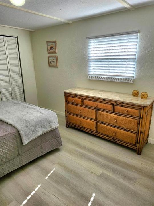 For Sale: $159,000 (2 beds, 1 baths, 770 Square Feet)