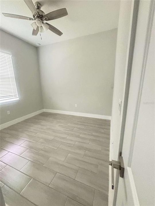 出租: $2,300 (4 贝兹, 3 浴室, 1891 平方英尺)