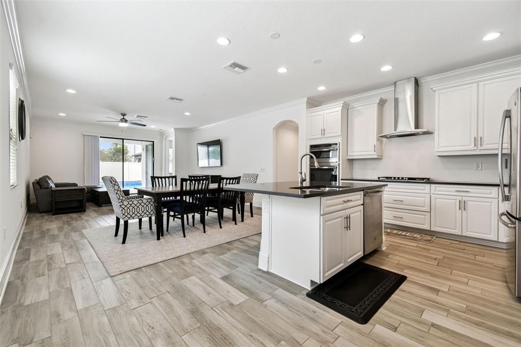 For Sale: $770,000 (4 beds, 3 baths, 2988 Square Feet)