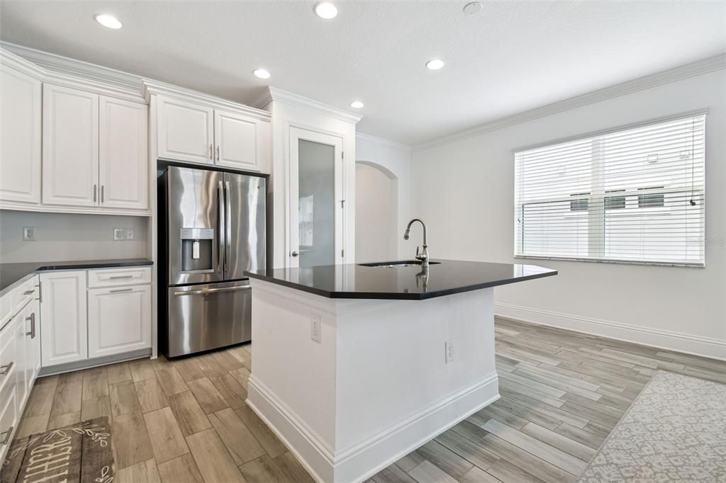 For Sale: $770,000 (4 beds, 3 baths, 2988 Square Feet)