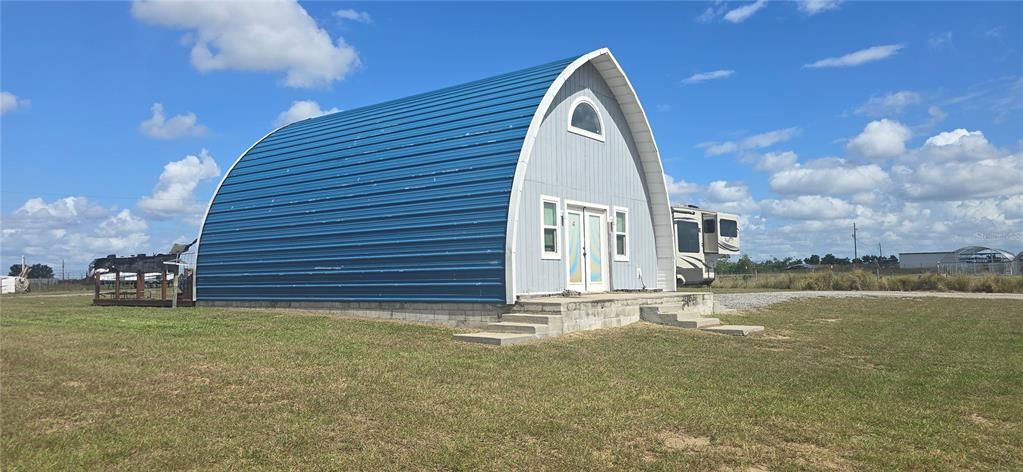 Active With Contract: $364,888 (2 beds, 2 baths, 750 Square Feet)