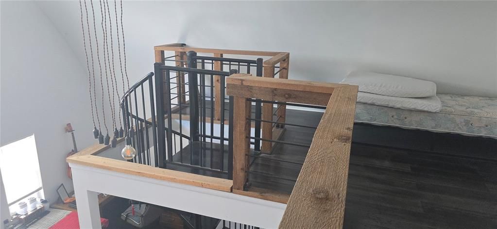 Active With Contract: $364,888 (2 beds, 2 baths, 750 Square Feet)