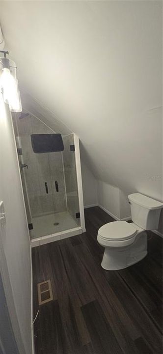 Active With Contract: $364,888 (2 beds, 2 baths, 750 Square Feet)