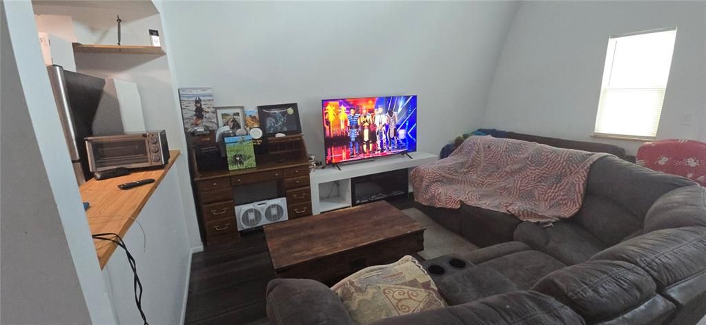 Active With Contract: $364,888 (2 beds, 2 baths, 750 Square Feet)