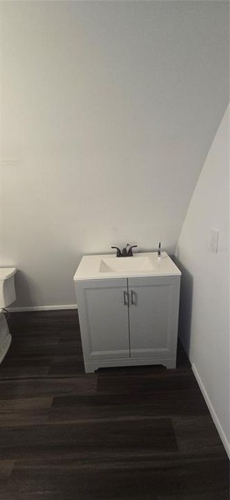 Active With Contract: $364,888 (2 beds, 2 baths, 750 Square Feet)