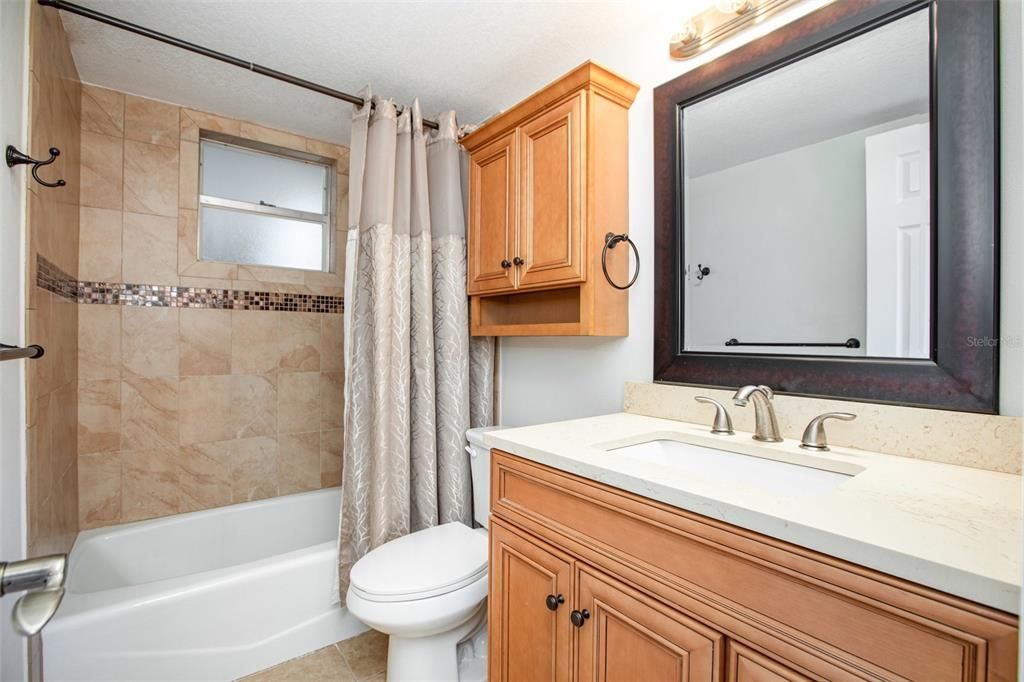 For Sale: $198,800 (2 beds, 2 baths, 1088 Square Feet)