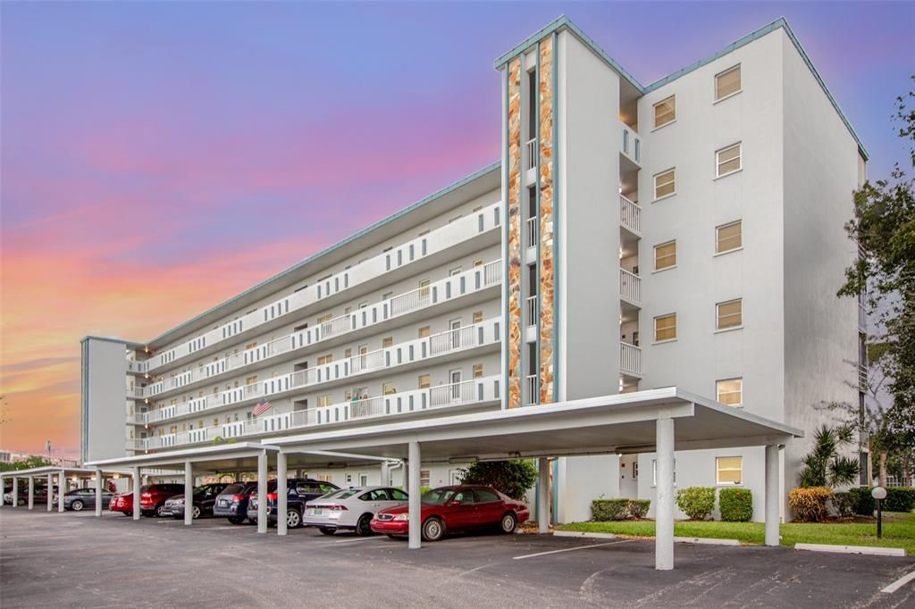 For Sale: $198,800 (2 beds, 2 baths, 1088 Square Feet)