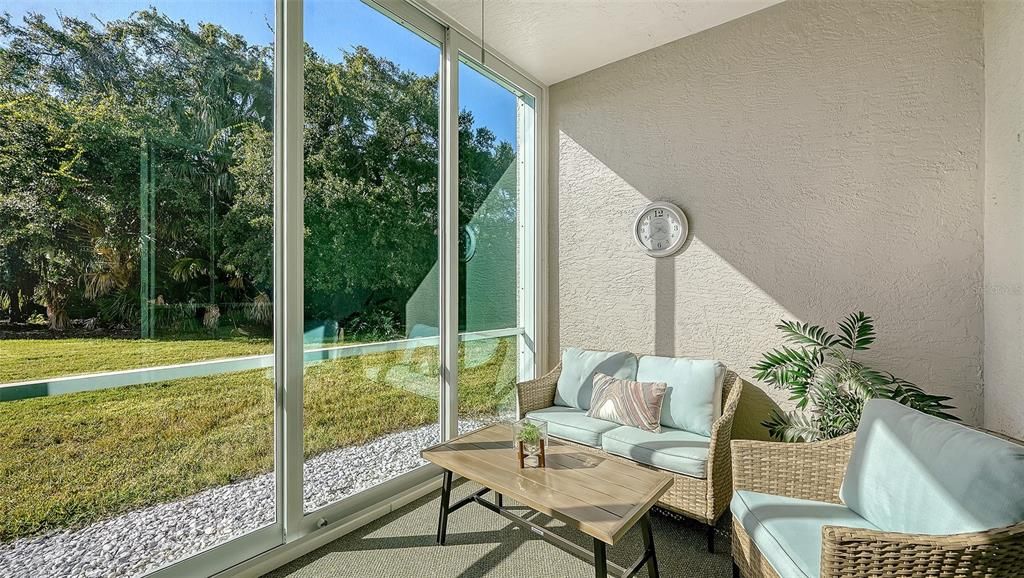 Activo con contrato: $289,900 (2 camas, 2 baños, 1238 Pies cuadrados)