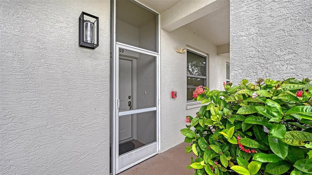 Activo con contrato: $289,900 (2 camas, 2 baños, 1238 Pies cuadrados)