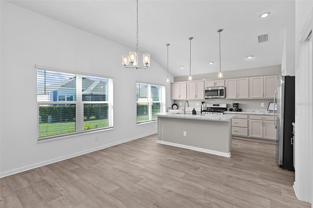 For Sale: $409,500 (3 beds, 2 baths, 1419 Square Feet)