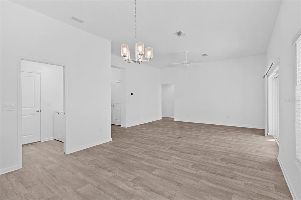 For Sale: $409,500 (3 beds, 2 baths, 1419 Square Feet)