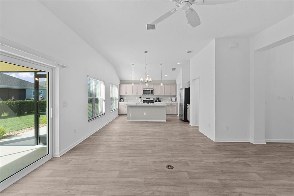 For Sale: $409,500 (3 beds, 2 baths, 1419 Square Feet)