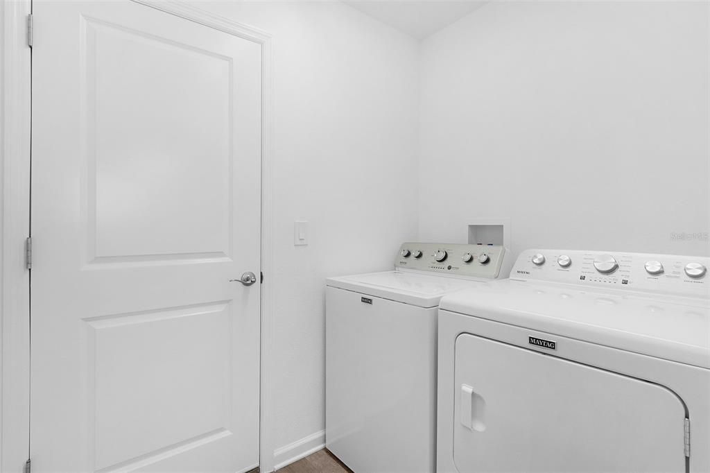 For Sale: $409,500 (3 beds, 2 baths, 1419 Square Feet)