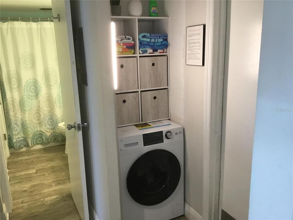 For Rent: $3,075 (1 beds, 1 baths, 860 Square Feet)