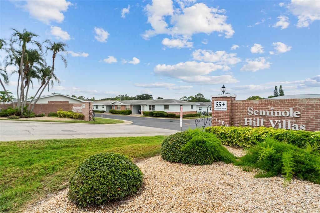 For Sale: $199,900 (2 beds, 1 baths, 885 Square Feet)