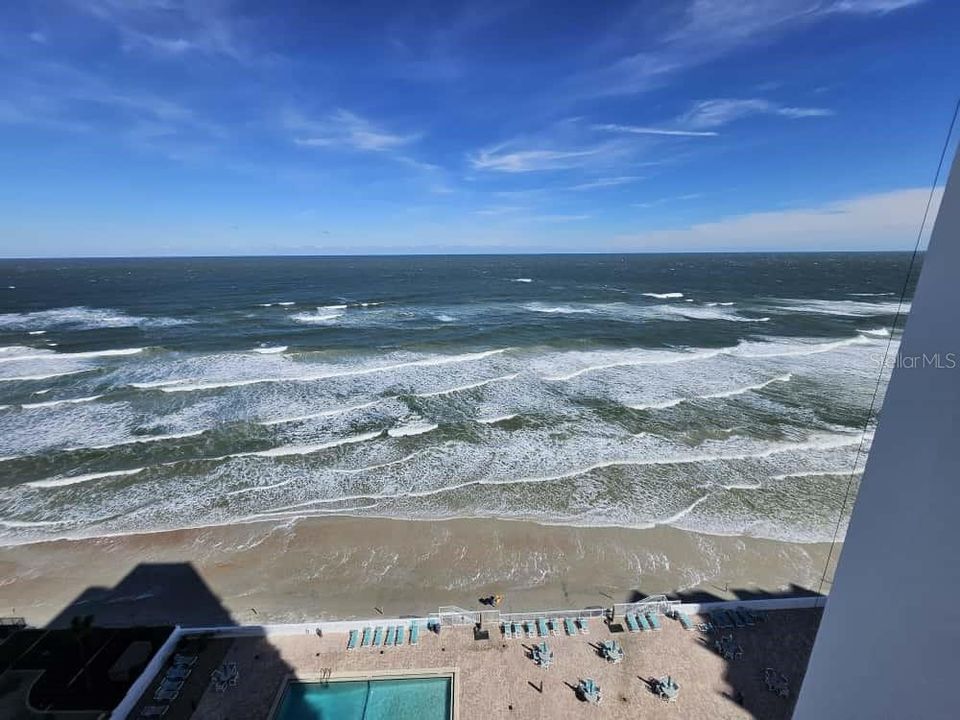 For Sale: $300,000 (2 beds, 2 baths, 1171 Square Feet)