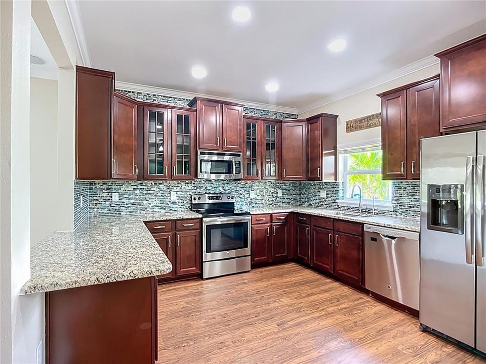 For Sale: $640,000 (4 beds, 2 baths, 2728 Square Feet)