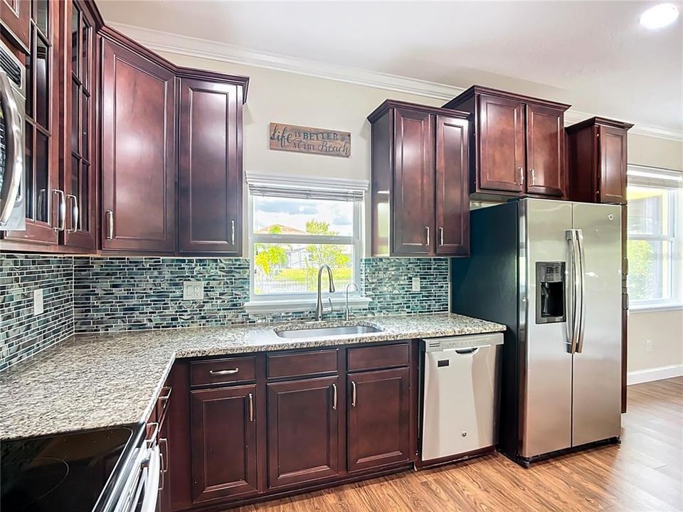 For Sale: $640,000 (4 beds, 2 baths, 2728 Square Feet)