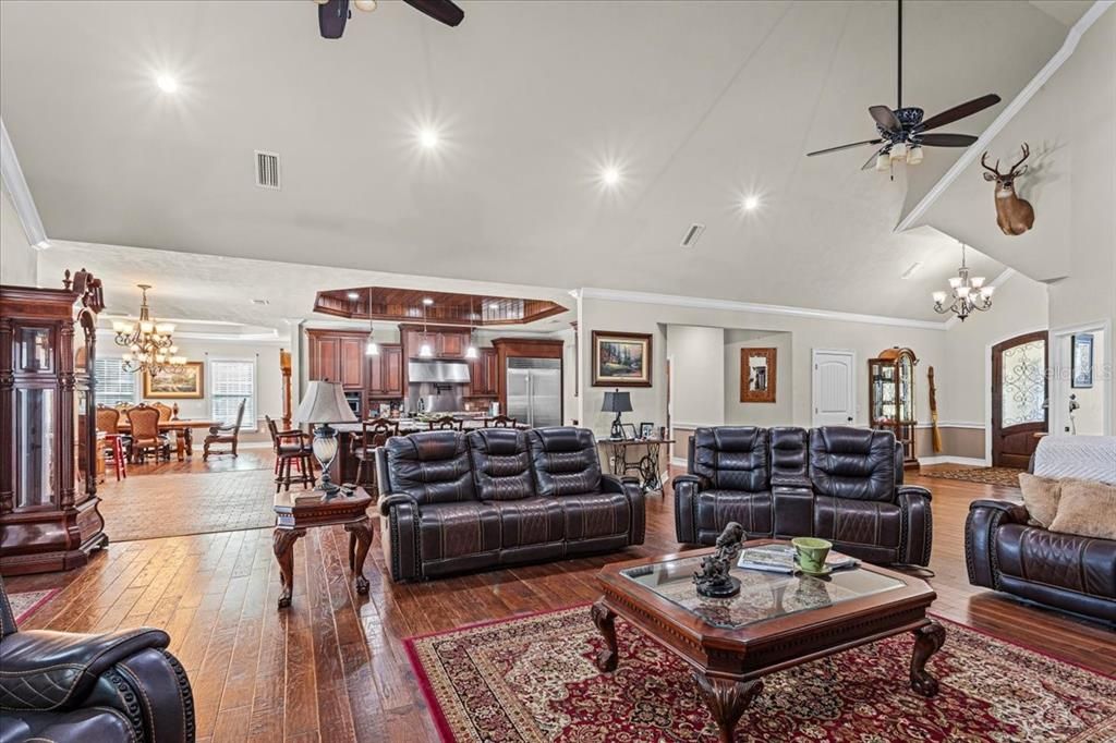 En Venta: $3,899,000 (4 camas, 4 baños, 5489 Pies cuadrados)