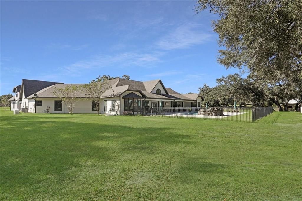 En Venta: $3,899,000 (4 camas, 4 baños, 5489 Pies cuadrados)