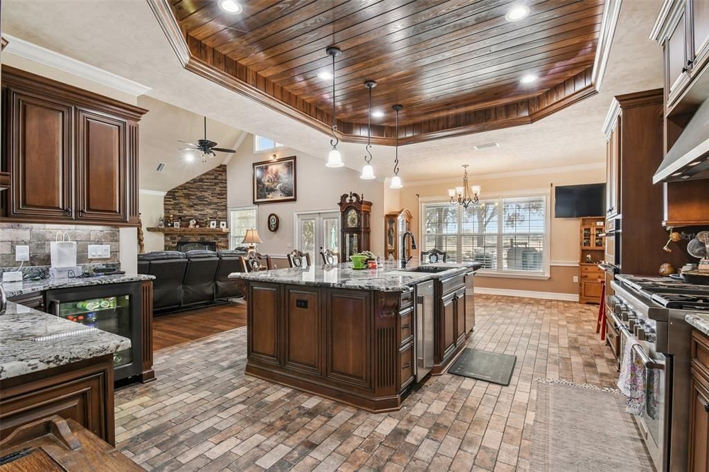 En Venta: $3,899,000 (4 camas, 4 baños, 5489 Pies cuadrados)